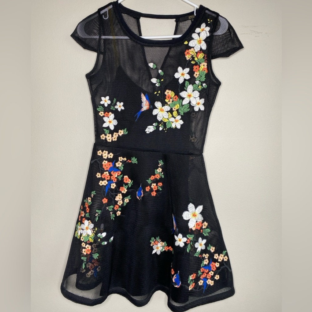 Guess dress size XS